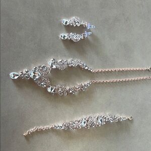Elegant Silver and Rose Gold Jewelry Set Beautiful! New never worn. Payed $128